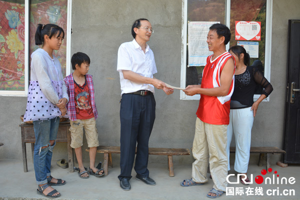 图片默认标题_fororder_慰问现场