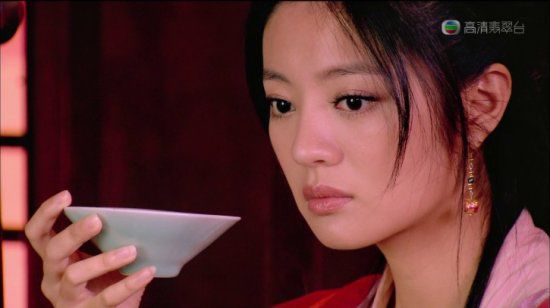 女星古装同角色美貌PK：郑爽艳俗杨幂娇嫩佟丽娅惊艳