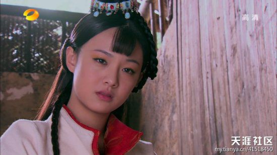 女星古装同角色美貌PK：郑爽艳俗杨幂娇嫩佟丽娅惊艳