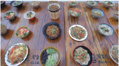 河南企业包下整条美食街 展示365种面条打造天下面条宴