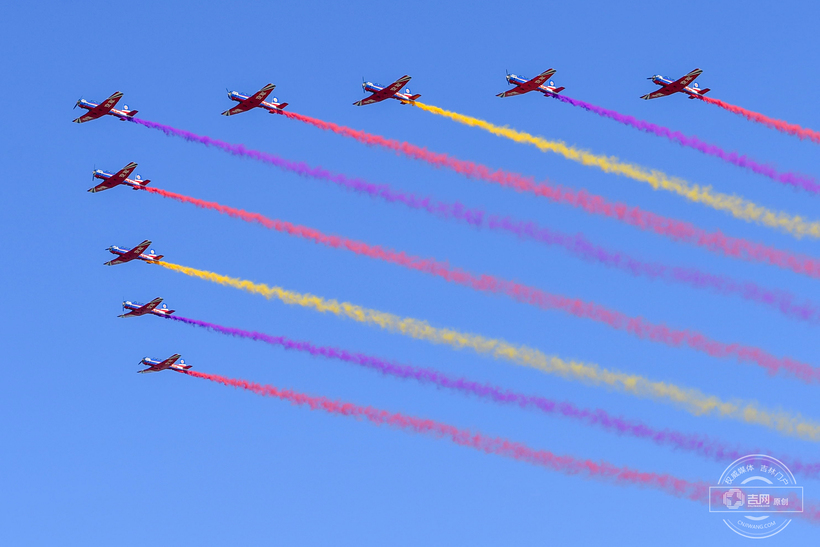 空军航空开放活动在吉林长春盛大启幕