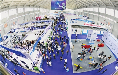 中国制博会和国际机器人展览会同期开幕