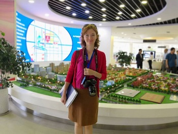 俄罗斯记者：高科技人才聚集助力长春快速发展_fororder_图片1：俄罗斯《中国与俄罗斯》杂志记者玛丽娜。刘苏 摄影