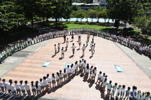 台湾小学挑战跳绳超100万下 曾挑战跑操场10万圈