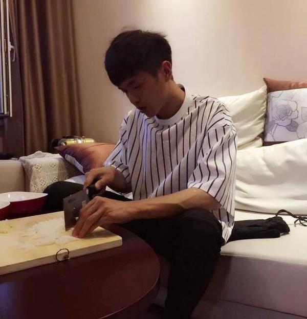 张若昀家曝光温馨舒适 张若昀是靠爹才走红吗