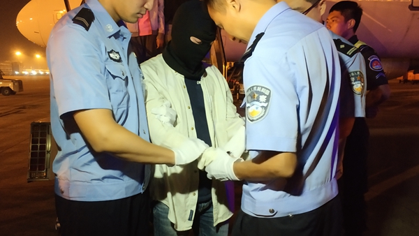 上海警方成功抓获“永利宝”“火理财”6名主要犯罪嫌疑人