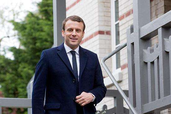 法国总统奥朗德公开表示支持马克龙 - 国际在线