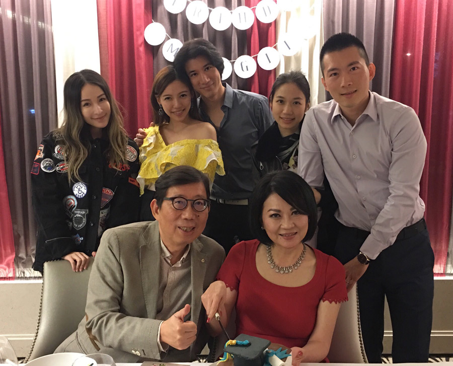 王力宏娇妻为友人庆生炮制大餐 萧亚轩晒照