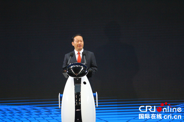 图片默认标题_fororder_四川省委书记彭清华为大会致辞（摄影：葛旺）