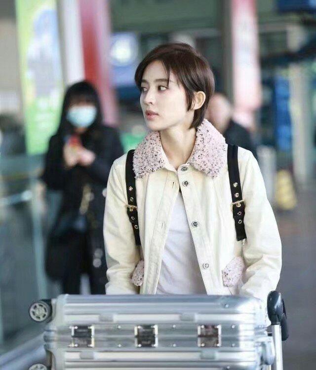 花少三娜扎张若昀行李大翻箱 美妆爱用品大揭秘