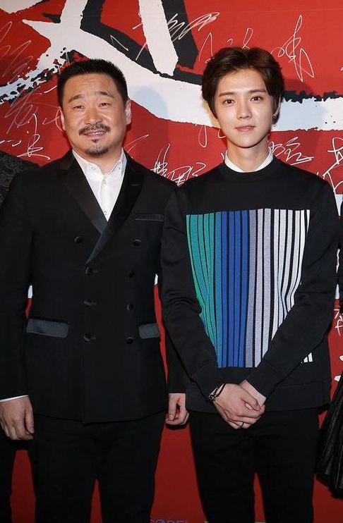 疑曝王景春诱骗鹿晗粉丝见偶像需付这样的代价