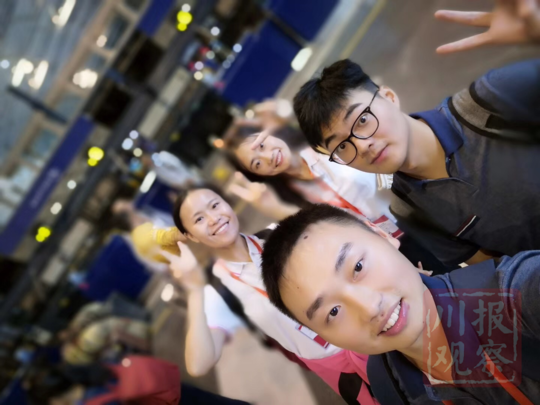 （导航成都）十年之约十年情谊 汶川地震灾区儿童重返俄罗斯疗养地