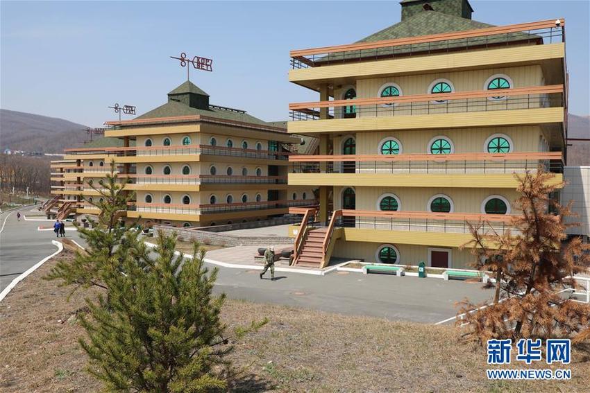 （导航成都）在爱的海洋里成长——记“海洋”全俄儿童中心接收汶川地震灾区儿童疗养十周年