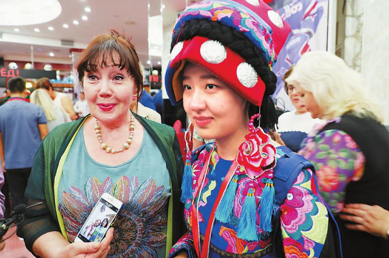 （头条-文字列表）四川青少年赴俄交流团重回“海洋”全俄儿童中心