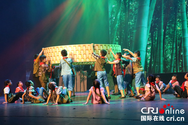 图片默认标题_fororder_江北实验小学舞蹈表演《童年的故事》