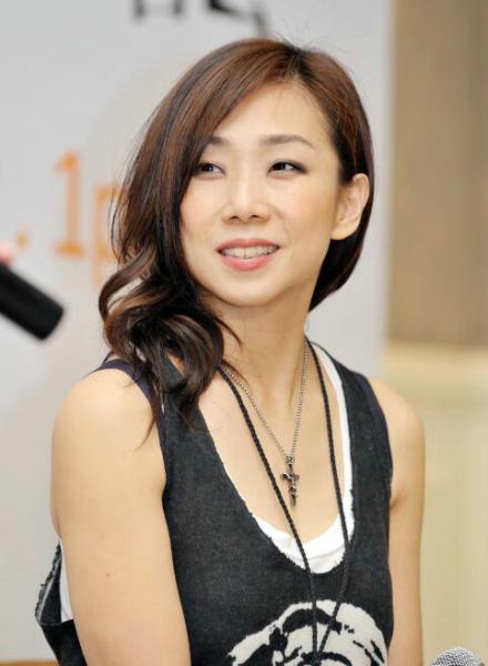 周冬雨刘雯林忆莲 不整容的单眼皮女星