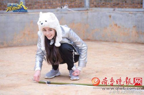 奔跑吧最新片酬曝光 迪丽热巴不及baby一半