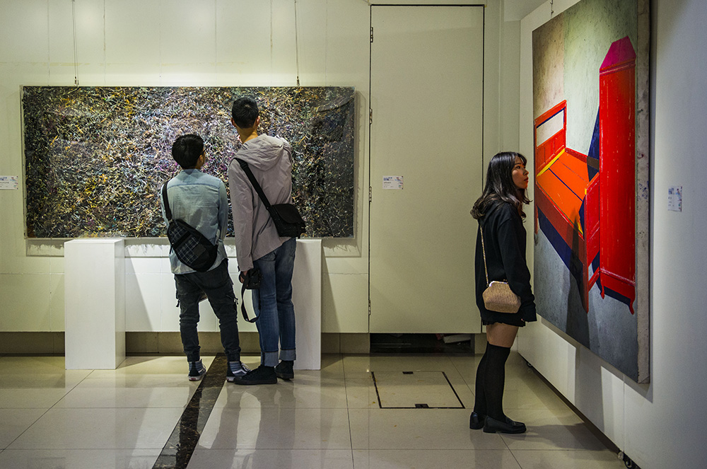 【焦点图】重庆举办首届综合材料绘画作品展