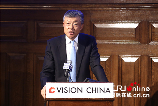 图片默认标题_fororder_中国驻英国大使刘晓明发表演讲。（图片由中国日报提供）