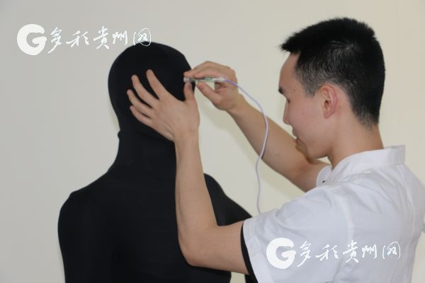 （副头条）五省市220余名盲人在贵州参加全国盲人医疗按摩考试