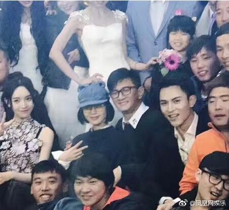 吴奇隆刘诗诗合体参加婚礼比新人还甜蜜