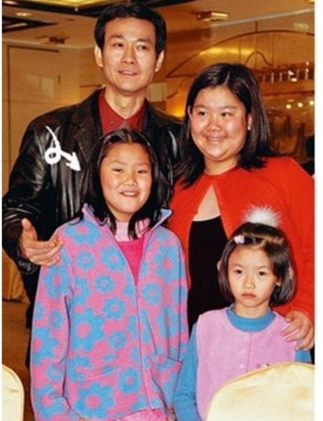 娱乐圈同父异母的孩子长太像 房祖名与小龙女鼻子大