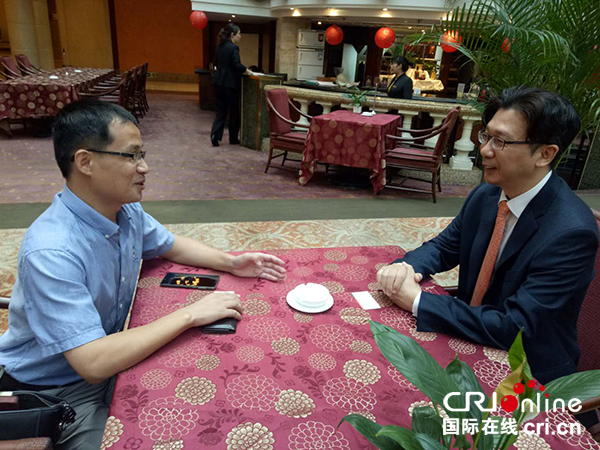 图片默认标题_fororder_韩国驻成都总领事馆总领事张蹄壑图片右一（摄影-干丹婷）