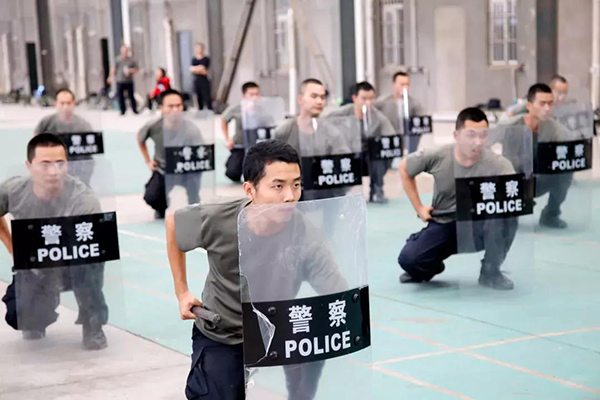 图片默认标题_fororder_资阳所警棍盾牌术验收现场-资阳强戒所供图