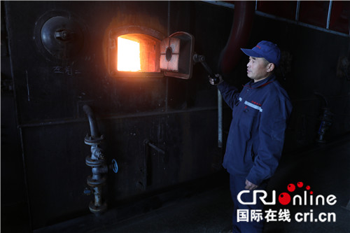 【黑龙江】冷空气来袭  黑龙江省漠河市开栓供暖