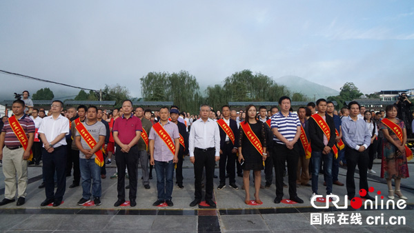 图片默认标题_fororder_盐亭县首届农民丰收节活动现场（摄影杨明）