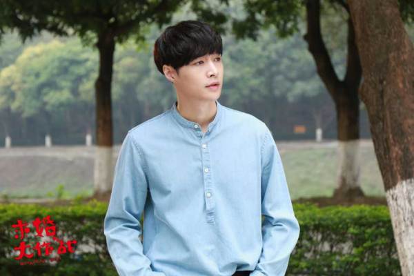 张艺兴《求婚》勇敢追爱 大学校园浪漫继续 - 