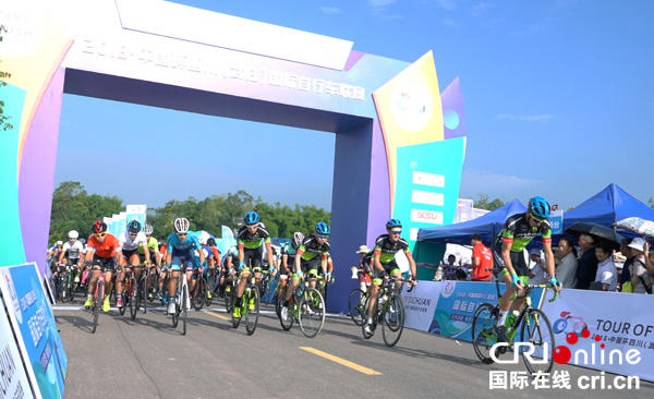 图片默认标题_fororder_比赛现场-（摄影-沈仁平）