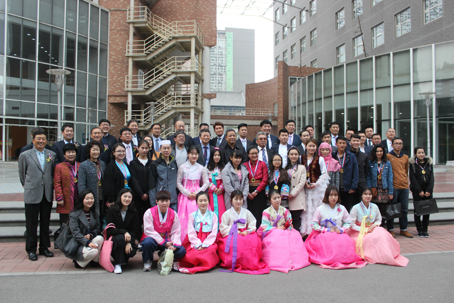 '박걸장학금' -조선족을 알리는 가교가 되다 '박걸장학금' -조선족을 알리는 가교가 되다