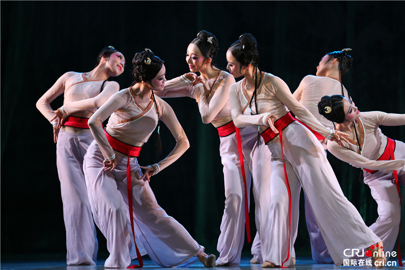 北京舞蹈学院教学作品《国风》震撼首演