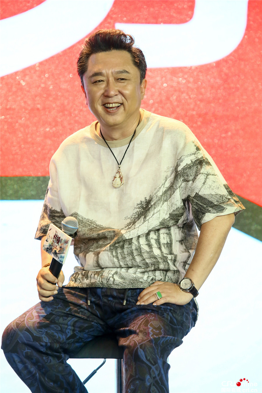 达康书记吴刚吐槽吴京蹭热度：红了就叫我来宣传