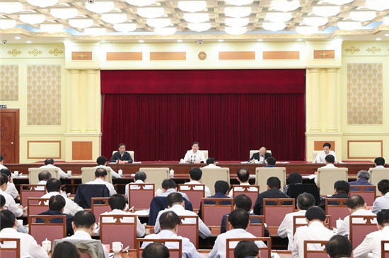 王东峰在河北省委理论学习中心组学习会议上强