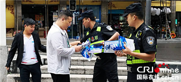 图片默认标题_fororder_1、“网络宣传周”活动现场