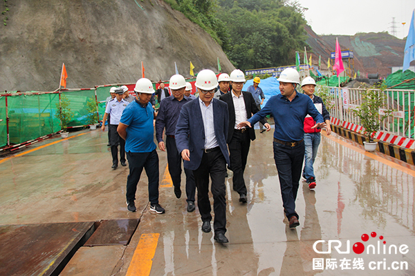 图片默认标题_fororder_实地考察邦泰·天著项目工地（摄影-杨梦婧）