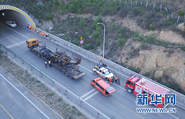 河北张石高速隧道爆炸事故已致12人死亡