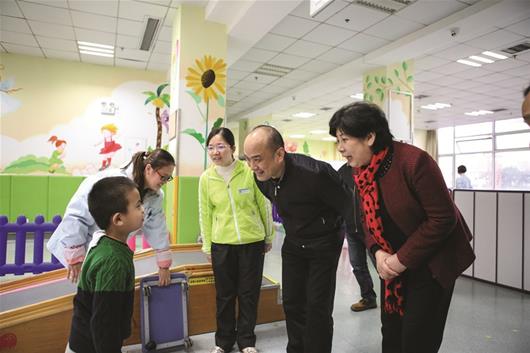 湖北省率先出台残疾儿童康复救助制度