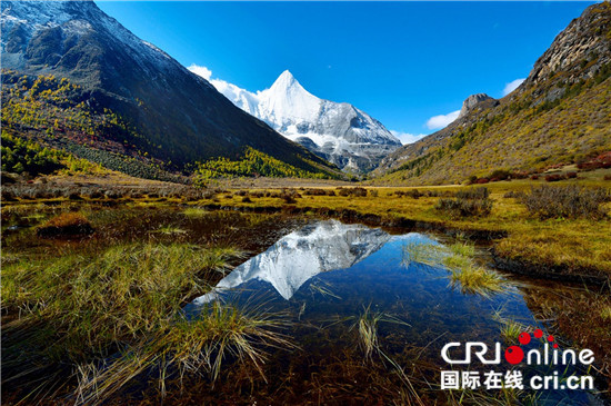 图片默认标题_fororder_稻城亚丁风光 （稻城宣传部 供图）