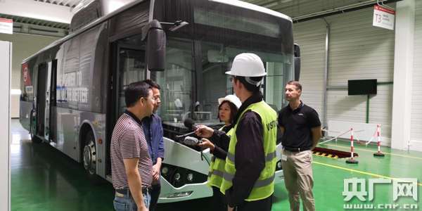 【精雕细琢正当时】从匈牙利开往欧洲的中国电动巴士