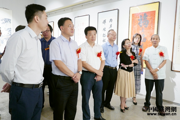 “纪念改革开放四十周年两岸满族同胞书画展”在津举办