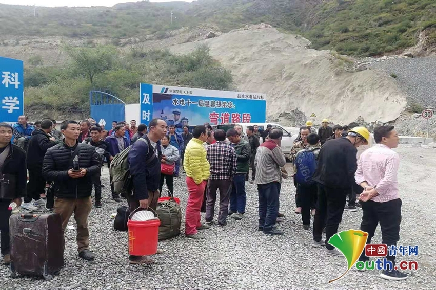 突发转载：（导航甘孜，移动端）金沙江形成堰塞湖3小时下游水位下降0.77m 甘孜转移近万人