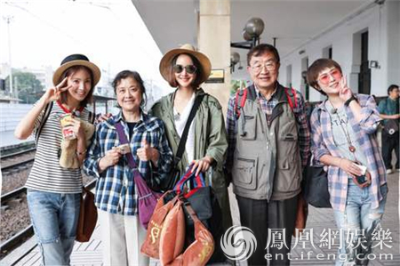张歆艺首上旅行真人秀被赞 跟拍做饭背包全能二姐