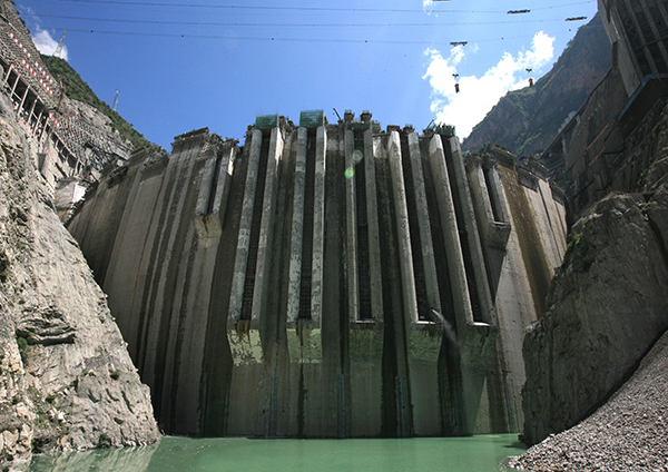 图片默认标题_fororder_锦屏一级水电站305米高拱坝（图二）