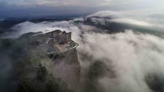 （导航广元，文化艺术列表）大型纪录片《嘉陵江》文化旅游考察团走进广元