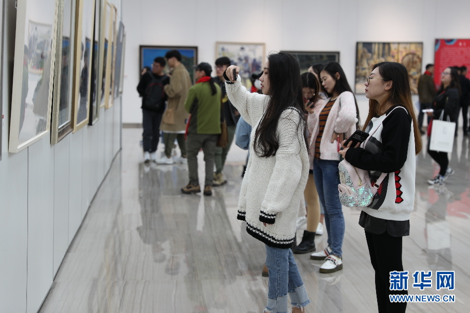 2018年云南省青年美展在昆明开幕