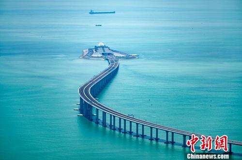 “积木”搭成的港珠澳大桥：工程技术领跑世界