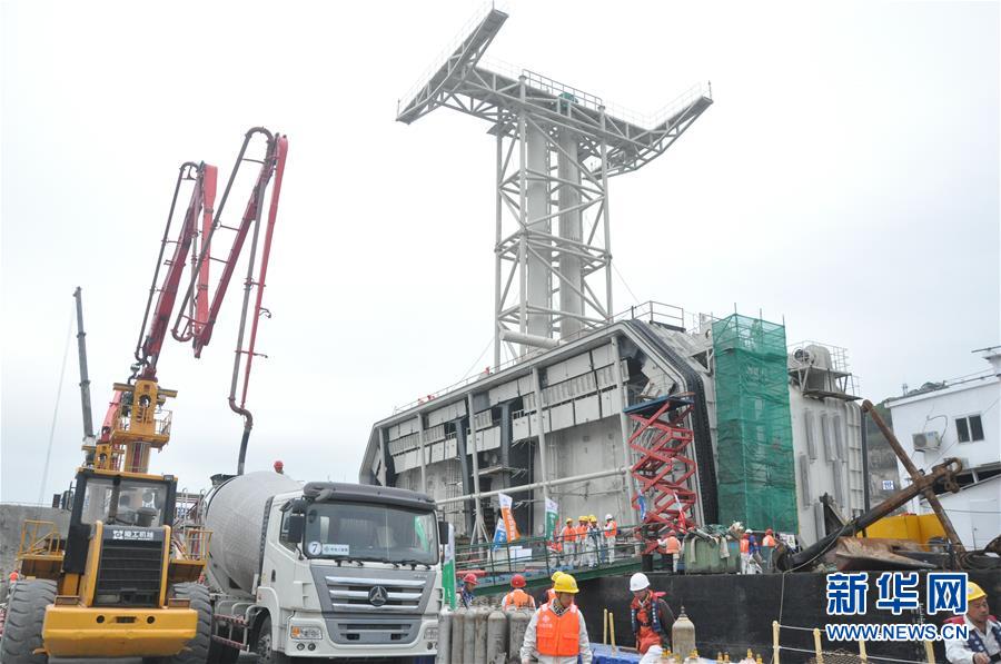 伶仃洋上造桥 大海深处“穿针”——港珠澳大桥9年建设大事记